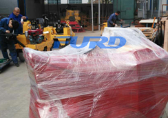 福瑞得機(jī)械座駕壓路機(jī)、手扶壓路機(jī)、灌縫機(jī)及時(shí)包裝發(fā)貨