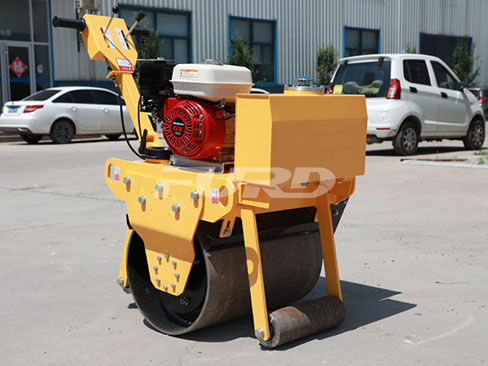 要想小型壓路機(jī)壓實(shí)效果好還需要專(zhuān)業(yè)的方法！